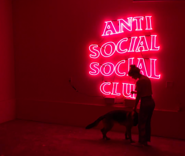 売り切れ商品続出 ファッショニスタから人気のanti Social Social Club アンチ ソーシャル ソーシャル クラブ って Mtrl マテリアル