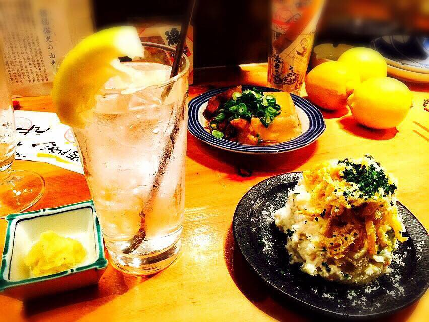 恵比寿にある「おんじょ」はレモンサワーデートにオススメのお店。美味しい料理にはレモンサワーが合います。
